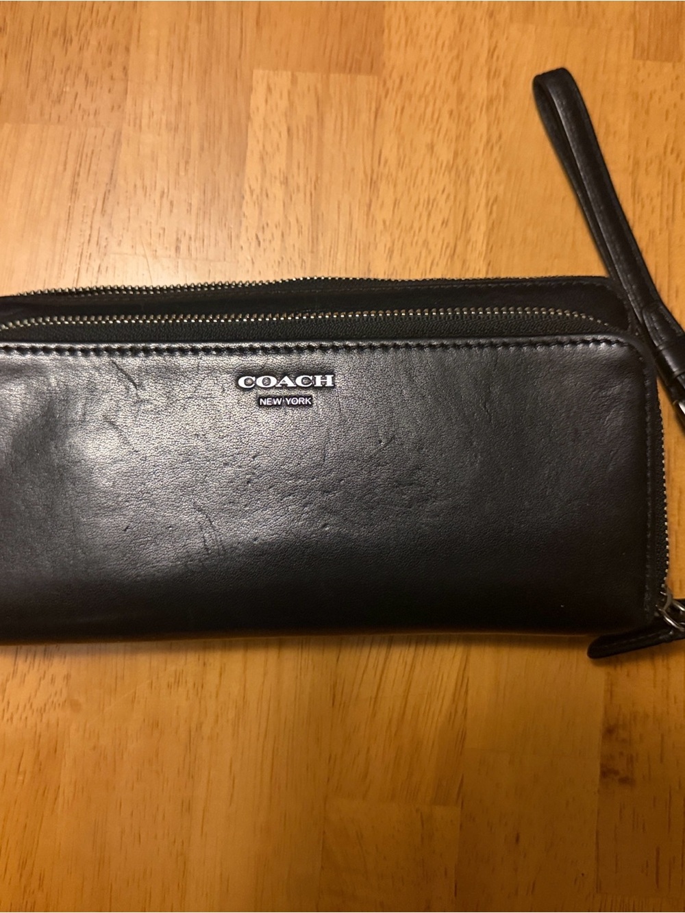 Coach Women’s Black Leather Zip Wrist Wallet